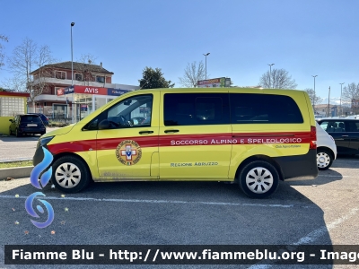 Mercedes-Benz Vito III serie 
Corpo Nazionale Soccorso Alpino e Speleologico 
CNSAS Abruzzo 
Club Alpino Italiano 
Regione Abruzzo 
Parole chiave: Mercedes-Benz Vito_IIIserie