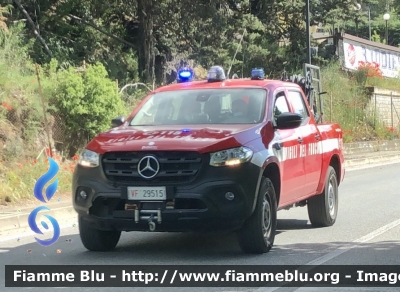 Mercedes-Benz Clesse X 
Vigili del Fuoco 
Comando provinciale di L’Aquila 
Allestimento Divitec 
VF 29515
Parole chiave: Mercedes-Benz_Classe X Vigili del Fuoco L’Aquila