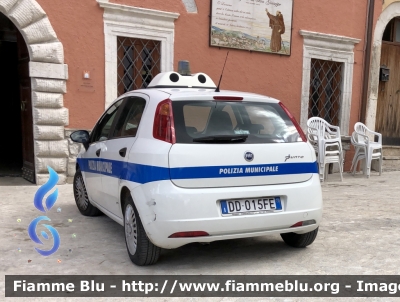 Fiat Grande Punto 
Polizia Municipale 
Comune di Leonessa
Parole chiave: Fiat Grande_Punto