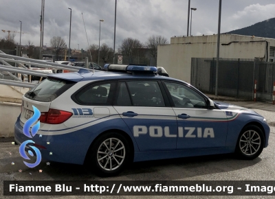 Bmw 320 Touring F31 restyle 
Polizia di Stato 
Polizia Stradale 
Allestimento Marazzi 
Decorazione Grafica Artlantis 
POLIZIA M0386
Parole chiave: Bmw 320_Touring_F31_restyle POLIZIAM0386