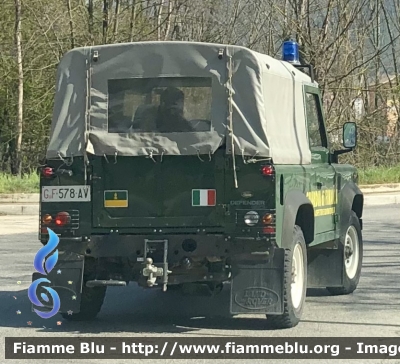 Land Rover Defender 90
Guardia di Finanza 
Scuola ispettori e sovrintendenti di L’Aquila 
GdiF 578 AV 
Parole chiave: Land-Rover Defender_90 GdiF578AV