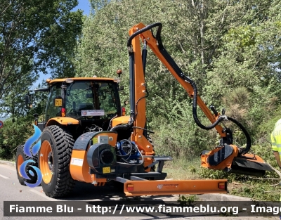 Kubota M135GX-IV
ANAS 
Regione Abruzzo 
Compartimento di L’Aquila 
Parole chiave: Kubota M135GX-IV