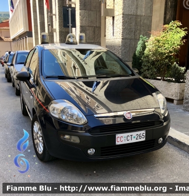 Fiat Punto EVO 
Carabinieri 
Comando Carabinieri banca d’Italia 
CC CT 265 
Parole chiave: Fiat_Punto Evo Carabinieri Banca d’Italia