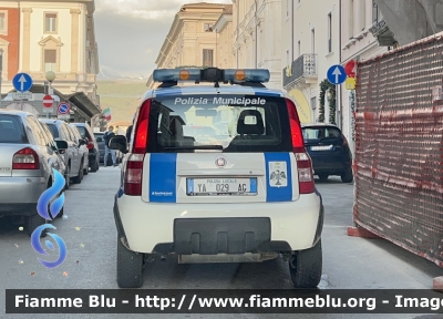 Fiat Nuova Panda 4x4 I serie 
Polizia Municipale 
Comune di L’Aquila 
Allestimento Bertazzoni 
POLIZIA LOCALE YA 029 AG
Parole chiave: Fiat Nuova_Panda_4x4__Iserie POLIZIALOCALEYA029AG