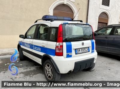 Fiat Nuova Panda 4x4 I serie 
Polizia Locale 
Comune di Scanno 
Parole chiave: Fiat Nuova_Panda_4x4_Iserie