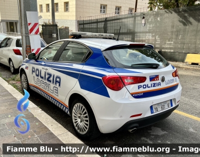 Alfa Romeo Nuova Giulietta restyle 
Polizia Locale 
Comune di Avezzano 
Allestimento Bertazzoni 
POLIZIA LOCALE YA 631 AF
Parole chiave: Alfa-Romeo Nuova_Giulietta_restyle POLIZIALOCALE631AF