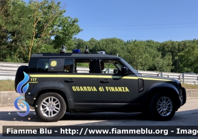 Land Rover Defender 110 II serie 
Guardia di Finanza 
Soccorso Alpino 
Allestimento Elevox 
GdiF 550 BQ
Parole chiave: Land-Rover Defender_110_IIserie GDIF550BQ