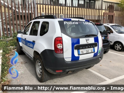 Dacia Duster 4WD 
Polizia Locale 
Comune di Rocca di Mezzo 
Allestimento Bertazzoni 
POLIZIA LOCALE YA 263 AD 
Parole chiave: Dacia Duster_4WD POLIZIALOCALEYA263AD