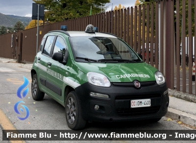 Fiat Nuova Panda 4x4 II serie 
Carabinieri 
Comando Carabinieri unità per la tutela Forestale Ambientale ed Agroalimentare 
Allestimento Elevox 
CC DM 440 
Parole chiave: Fiat Nuova_Panda_4x4_IIserie CCDM440