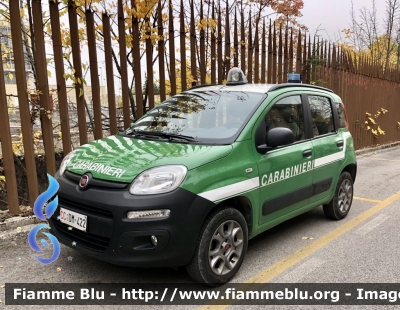 Fiat Nuova Panda 4x4 II serie 
Carabinieri 
Comando Carabinieri unità per la tutela Forestale Ambientale ed Agroalimentare 
Allestimento Elevox 
CC DM 422
Parole chiave: Fiat Nuova_Panda_4x4_IIserie CCDM422