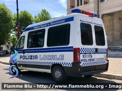 Fiat Ducato III serie 
Polizia Locale 
Comune di Avezzano 
Rilievi Tecnici e Strumentali 
Allestimento Bertazzoni 

Parole chiave: Fiat Ducato_IIIserie