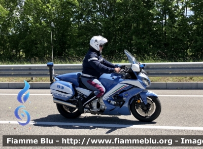 Yamaha FJR 1300 II serie 
Polizia di Stato 
Polizia Stradale 
Allestimento Elevox 
POLIZIA G3105
In Scorta al Giro d’Italia 
Moto “Jolly” 
Parole chiave: Yamaha_FJR1300 IIserie Polizia Stradale Giro d’Italia