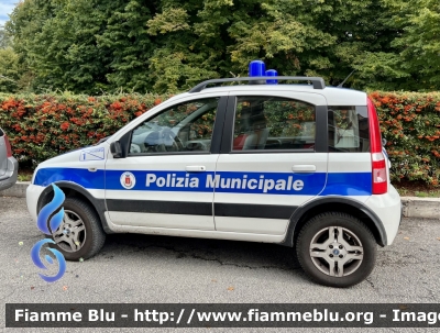 Fiat Nuova Panda 4x4 I serie 
Polizia Municipale 
Comune di Moscufo 
Parole chiave: Fiat Nuova_Panda_4x4_Iserie