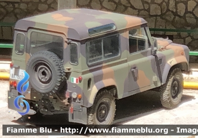 Land Rover Defender 90
Aeronautica Militare Italiana 
AM AK 807
Parole chiave: Land-Rover Defender_90 AMAK807