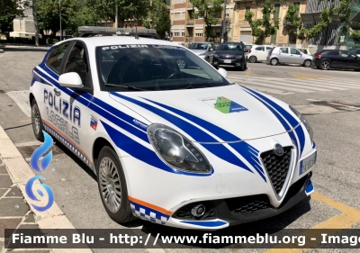 Alfa Romeo Nuova Giulietta restyle 
Polizia Locale 
Comune di Avezzano 
POLIZIA LOCALE YA 632 AF
Allestimento Bertazzoni 
Parole chiave: Alfa-Romeo Nuova_Giulietta_restyle POLIZIALOCALEYA632AF