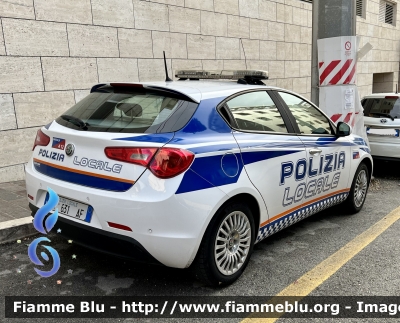 Alfa Romeo Nuova Giulietta restyle 
Polizia Locale 
Comune di Avezzano 
Allestimento Bertazzoni 
POLIZIA LOCALE YA 631 AF
Parole chiave: Alfa-Romeo Nuova_Giulietta_restyle POLIZIALOCALE631AF