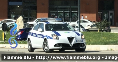 Alfa Romeo Nuova Giulietta restyle 
Polizia Municipale 
Comunque di L’Aquila 
POLIZIA LOCALE YA 247 AN 
Parole chiave: Alfa-Romeo Nuova_Giulietta_restyle