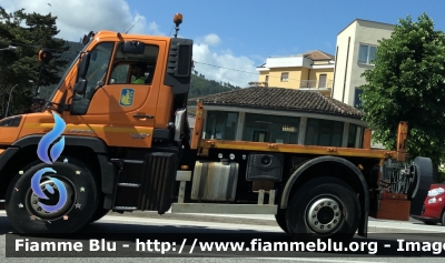 Mercedes Benz Unimog U427
ANAS 
compartimento di L’Aquila 
Parole chiave: Mercedes-Benz Unimog U427 Anas L’Aquila