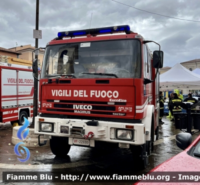 Iveco EuroFire 140E28 4x4 I serie 
Vigili del Fuoco 
Comando provinciale di L’Aquila 
AutoPompaSerbatoio allestimento Iveco-Magirus 
VF 22699
Parole chiave: Iveco EuroFire_140E28_4x4_Iserie VF22699