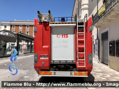 Iveco Stralis AF190S40 I serie 
Vigili del Fuoco 
Comando provinciale di L’Aquila 
APS allestimento Iveco-Magirus 
Ricondizionata Fortini 
VF 23412
Parole chiave: Iveco Stralis AF190S40_Iserie VF23412