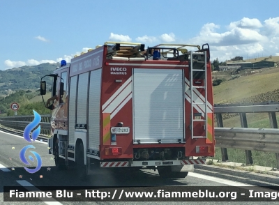 Iveco City2000 100E21 I serie 
Vigili del Fuoco 
Comando provinciale di Teramo 
Distaccamento Permanente di Roseto Degli Abruzzi (TE)
AutoPompaSerbatoio allestimento Iveco-Magirus 
VF 21283
Parole chiave: Iveco City2000_100E21_Iserie VF21283