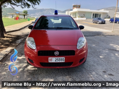 Fiat Grande Punto 
Vigili del Fuoco 
Comando provinciale di L’Aquila 
Versione 3 Porte 
VF 25595
Parole chiave: Fiat Grande Punto VF25595