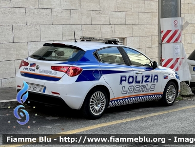 Alfa Romeo Nuova Giulietta restyle 
Polizia Locale 
Comune di Avezzano 
Allestimento Bertazzoni 
POLIZIA LOCALE YA 631 AF
Parole chiave: Alfa-Romeo Nuova_Giulietta_restyle POLIZIALOCALE631AF