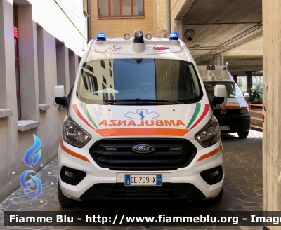 Ford Transit Custom 
Pubblica Assistenza di Montereale 
Allestimento MAF 

Parole chiave: Ford Transit_Custom Ambulanza