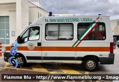 Fiat Ducato III serie 
Pubblica Assistenza Gran Sasso Soccorso 
Allestimento Mariani Fratelli 

Parole chiave: Fiat Ducato_IIIserie Ambulanza