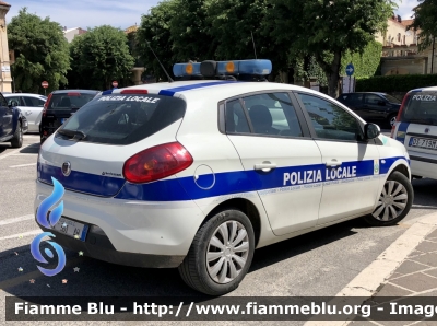 Fiat Nuova Bravo 
Polizia Locale 
Comune di Avezzano 
POLIZIA LOCALE YA 301 AH 
Allestimento Bertazzoni 
Parole chiave: Fiat Nuova_Bravo POLIZIALOCALEYA301AH