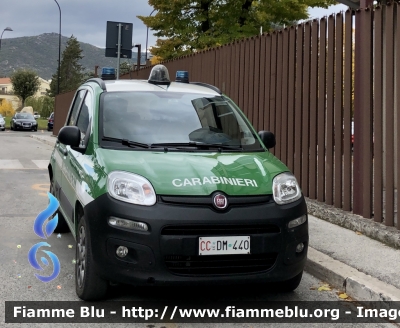 Fiat Nuova Panda 4x4 II serie 
Carabinieri 
Comando Carabinieri unità per la tutela Forestale Ambientale ed Agroalimentare 
Allestimento Elevox 
CC DM 440 
Parole chiave: Fiat Nuova_Panda_4x4_IIserie CCDM440