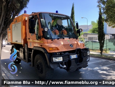 Mercedes-Benz Unimog U400
Protezione Civile PIVEC L’Aquila 
Mezzo AIB (Antincendio Boschivo) 
Allestimento Assaloni 
Parole chiave: Mercedes-Benz Unimog U400