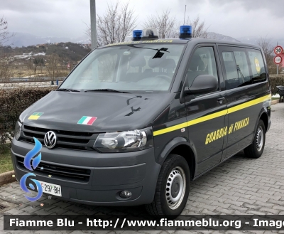 Volkswagen Caravelle T5 restyle 4motion
Guardia di Finanza 
Soccorso alpino 
Comando provinciale di L’Aquila 
GdiF 297 BH 
Parole chiave: Volkswagen t5 guardia di finanza soccorso alpino L’Aquila