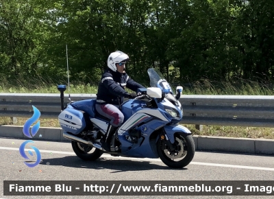 Yamaha FJR 1300 II serie 
Polizia di Stato 
Polizia Stradale 
Allestimento Elevox 
POLIZIA G3110 
In Scorta al Giro d’Italia 
Moto “9”
Parole chiave: Yamaha_FJR1300 IIserie Polizia Stradale Giro d’Italia