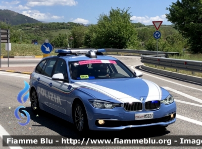 Bmw 318 Touring F31 III restyle 
Polizia di Stato 
Polizia Stradale 
Allestimento Focaccia 
Decorazione Grafica Artlantis 
POLIZIA M3627
In Scorta al giro d’Italia 2021
Parole chiave: Bmw_318TouringF31 III restyle Polizia Stradale Giro d’Italia