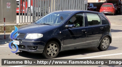 Fiat Punto III serie 
Vigili del Fuoco 
Comando provinciale di L’Aquila 
Ex Corpo Forestale dello Stato 
VF 28065
Parole chiave: Fiat_Punto IIIserie Vigili del Fuoco L’Aquila