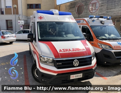 Volkswagen Crafter II serie 
Croce Rossa Italiana 
Comitato di Avezzano 
Unità Territoriale di Ovindoli 
Allestimento Mariani Fratelli 
CRI 688 AG 
Parole chiave: Volkswagen Crafter_IIserie CRI688AG Ambulanza