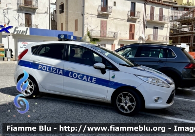 Ford Fiesta VI serie 
Polizia Locale 
Comune di Castel Del Monte (AQ)
Parole chiave: Ford Fiesta_VIserie