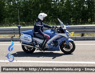 Yamaha FJR 1300 II serie 
Polizia di Stato 
Polizia Stradale 
Allestimento Elevox 
POLIZIA G3103
In Scorta al Giro d’Italia 
Moto “Gialla” 
Parole chiave: Yamaha_FJR1300 IIserie Polizia Stradale Giro d’Italia