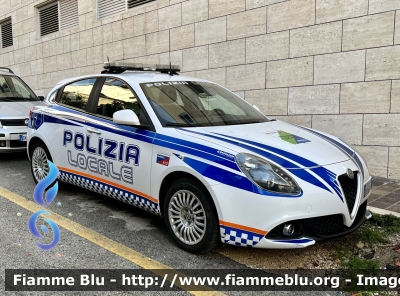 Alfa Romeo Nuova Giulietta restyle 
Polizia Locale 
Comune di Avezzano 
Allestimento Bertazzoni 
POLIZIA LOCALE YA 631 AF
Parole chiave: Alfa-Romeo Nuova_Giulietta_restyle POLIZIALOCALE631AF