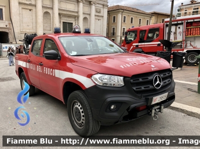 Mercedes-Benz classe X 
Vigili del Fuoco 
Comando provinciale di L’Aquila 
Allestimento Divitec 
VF 29515
Parole chiave: Mercedes-Benz Classe_X VF29515