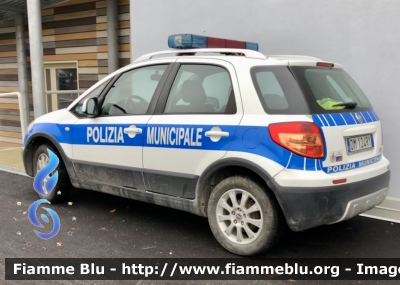 Fiat Sedici 
Polizia Municipale 
Comune di Amatrice 

Parole chiave: Fiat Sedici