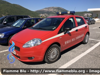 Fiat Grande Punto 
Vigili del Fuoco 
Comando provinciale di L’Aquila 
VF 24996
Parole chiave: Fiat Grande_Punto VF24996