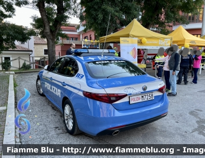 Alfa Romeo Nuova Giulia
Polizia di Stato 
Squadra Volante 
Allestimento FCA 
POLIZIA M7258
Parole chiave: Alfa-Romeo Nuova_Giulia POLIZIAM7258