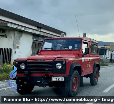 Land-Rover Defender 90 
Vigili del Fuoco 
Comando provinciale di L’Aquila 
VF 19317
Parole chiave: Land-Rover Defender_90 VF19317