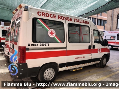 Fiat Ducato III serie 
Croce Rossa Italiana 
Comitato di Teramo 
Allestimento VEIKO 
CRI A064C 
Parole chiave: Fiat Ducato_IIIserie Ambulanza CRIA064C