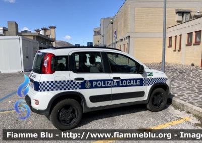 Fiat Nuova Panda 4x4 II serie 
Polizia Locale 
Comune di Tornimparte 
Allestimento Elevox 

Parole chiave: Fiat Nuova_Panda_4x4_IIserie 