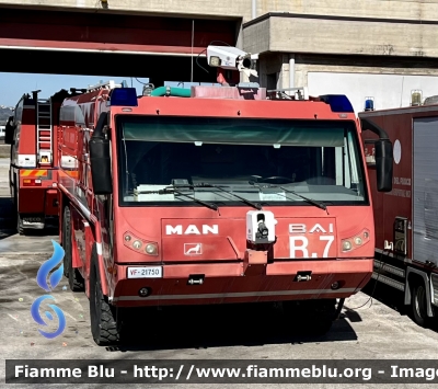 Man Bai Poseidon X6
Vigili del Fuoco 
Comando provinciale di Pescara 
Distaccamento Aeroportuale 
AutoIdroSchiumaPolvere
VF 21850
Parole chiave: Man Bai_Poseidon_X6 VF21850