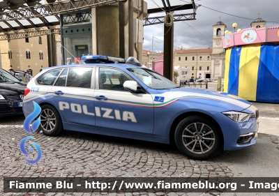 Bmw 320 Touring F31 III restyle 
Polizia di Stato 
Polizia Stradale 
Allestimento Focaccia 
Decorazione Grafica Artlantis 
POLIZIA M3651
Parole chiave: Bmw 320_Touring_F31_IIIrestyle POLIZIAM3651