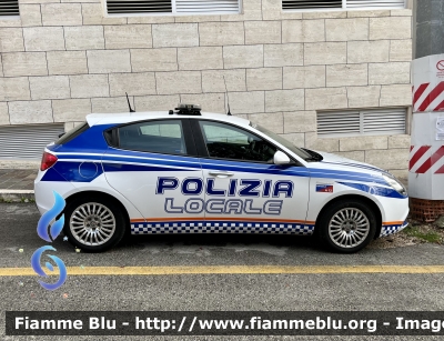 Alfa Romeo Nuova Giulietta restyle 
Polizia Locale 
Comune di Avezzano 
Allestimento Bertazzoni 
POLIZIA LOCALE YA 631 AF
Parole chiave: Alfa-Romeo Nuova_Giulietta_restyle POLIZIALOCALE631AF